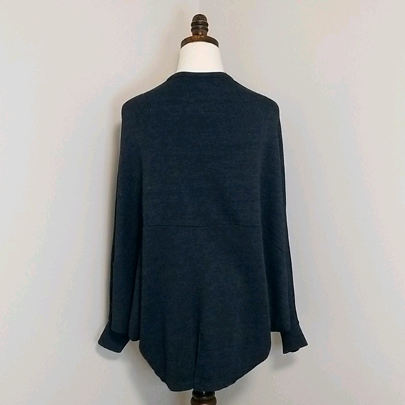 ✨️HOST PICK✨️Alternative Cocoon Cardigan Sweatshirt, M/L ~ EUC - Picture 2 of 6